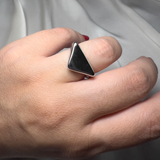 Anello Triangle